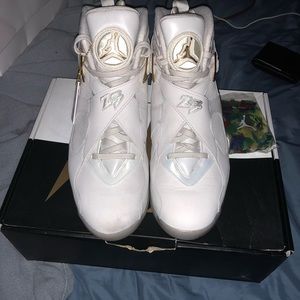 Air Jordan 8s champagne box is dirty worn once